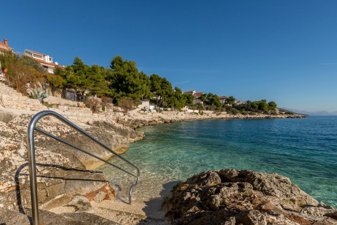 Apart Sa Terasom 250M Od Plaze,Parking,Wi Fi,Rostilj Trogir Eksteriør billede