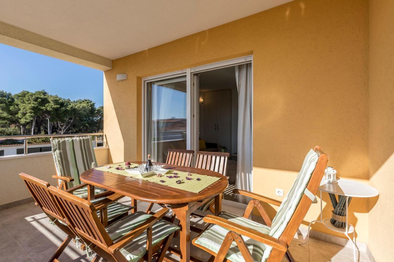 Apart Sa Terasom 250M Od Plaze,Parking,Wi Fi,Rostilj Trogir Eksteriør billede
