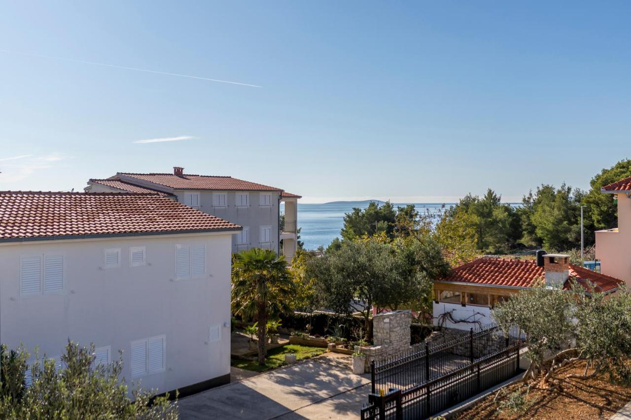 Apart Sa Terasom 250M Od Plaze,Parking,Wi Fi,Rostilj Trogir Eksteriør billede