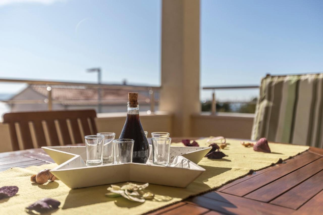 Apart Sa Terasom 250M Od Plaze,Parking,Wi Fi,Rostilj Trogir Eksteriør billede