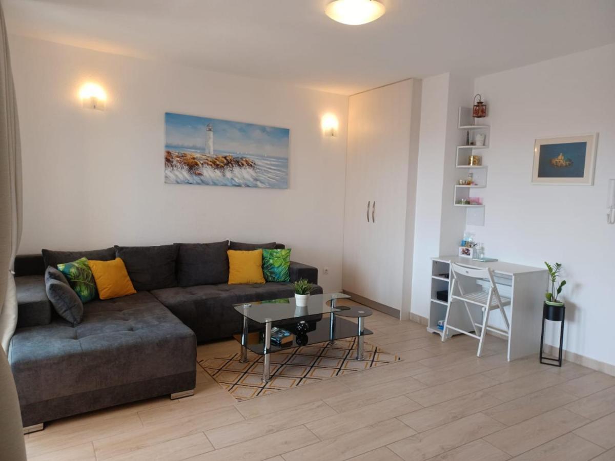 Apart Sa Terasom 250M Od Plaze,Parking,Wi Fi,Rostilj Trogir Eksteriør billede
