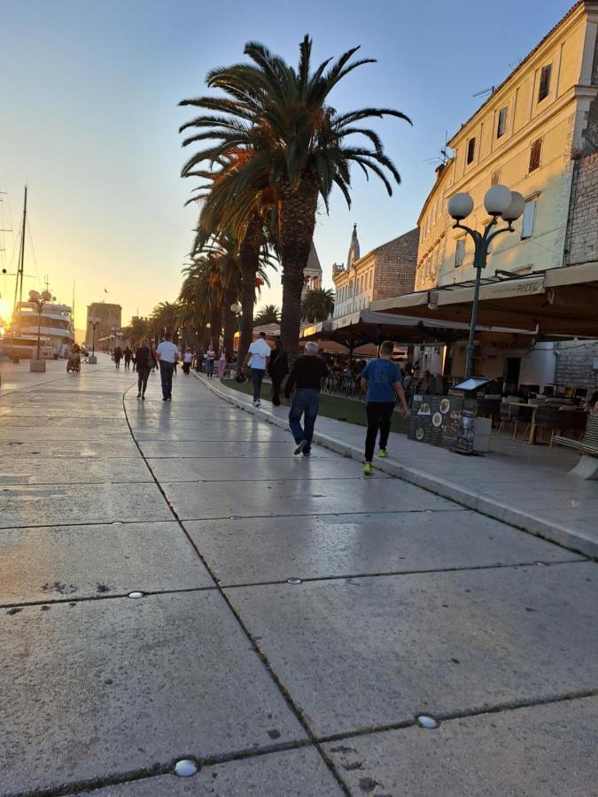 Apart Sa Terasom 250M Od Plaze,Parking,Wi Fi,Rostilj Trogir Eksteriør billede