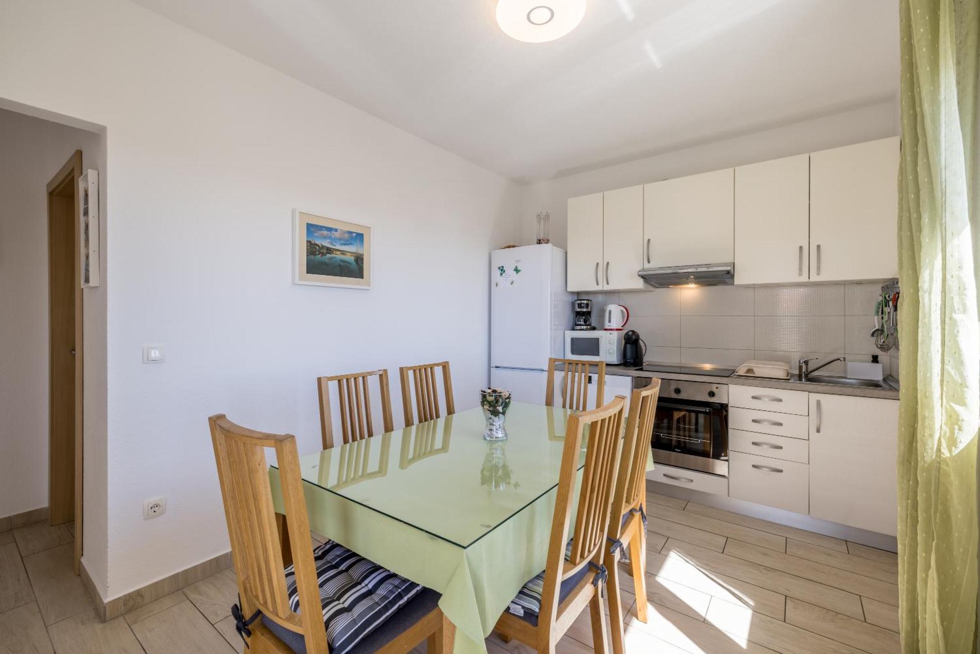 Apart Sa Terasom 250M Od Plaze,Parking,Wi Fi,Rostilj Trogir Eksteriør billede