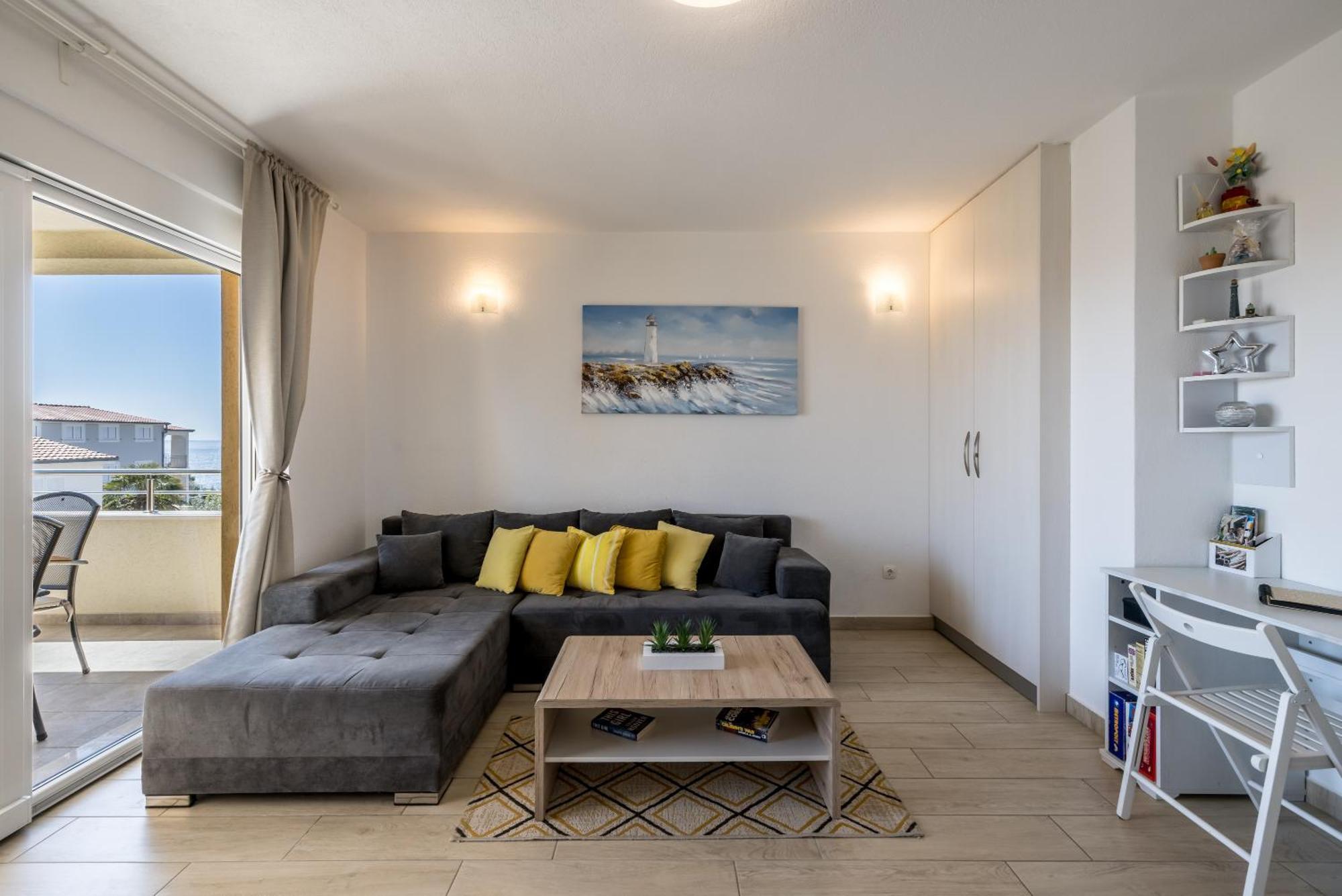 Apart Sa Terasom 250M Od Plaze,Parking,Wi Fi,Rostilj Trogir Eksteriør billede
