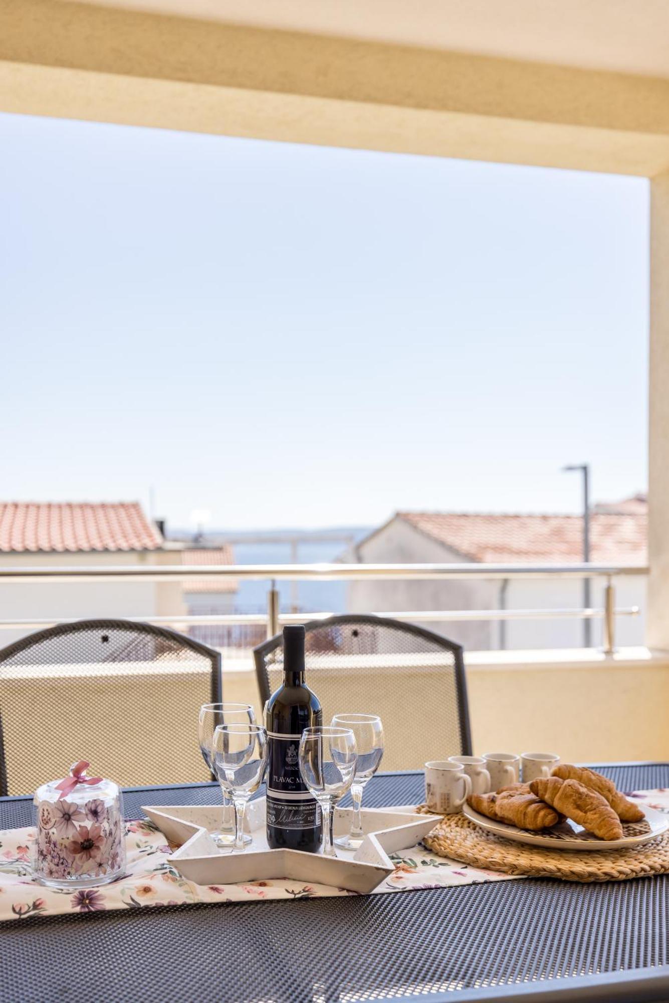 Apart Sa Terasom 250M Od Plaze,Parking,Wi Fi,Rostilj Trogir Eksteriør billede